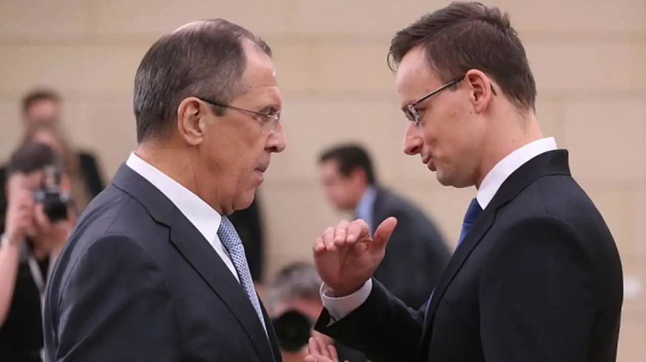 Hungarian foreign minister calls his Russian counterpart to complain about Ukraine