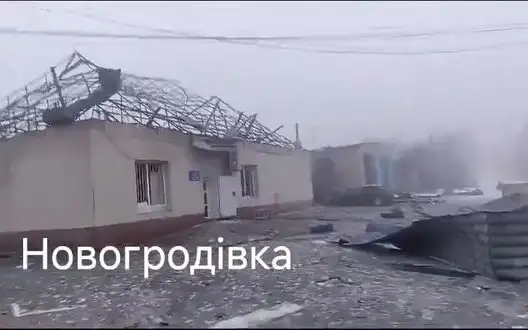 Resident of occupied Novohrodivka filming destruction: "Who called for Russian peace? Here it is. We are freed from store. And houses next door are also liberated". VIDEO