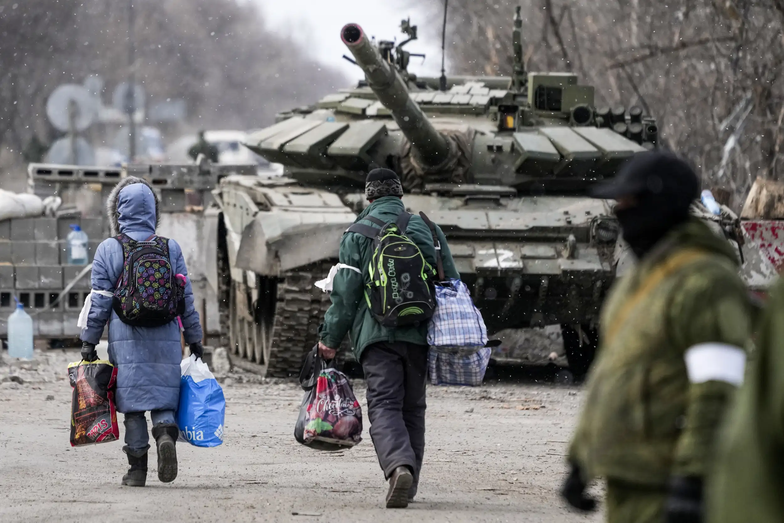 Украинцы ездят в РФ во время войны: кого из них будут проверять спецслужбы