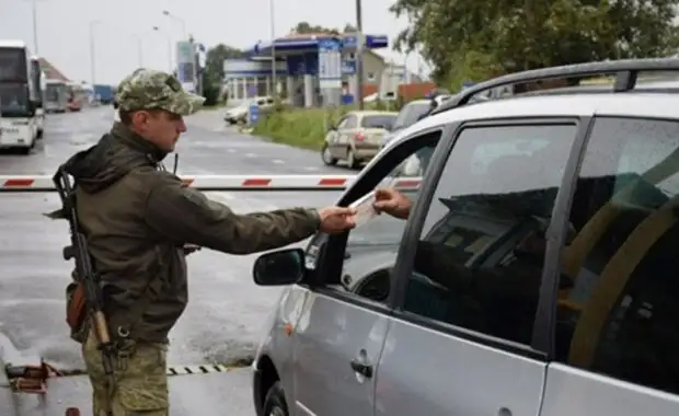 Автомобилисты будут пересекать границу по новым правилам: какие документы понадобятся с 2025 года