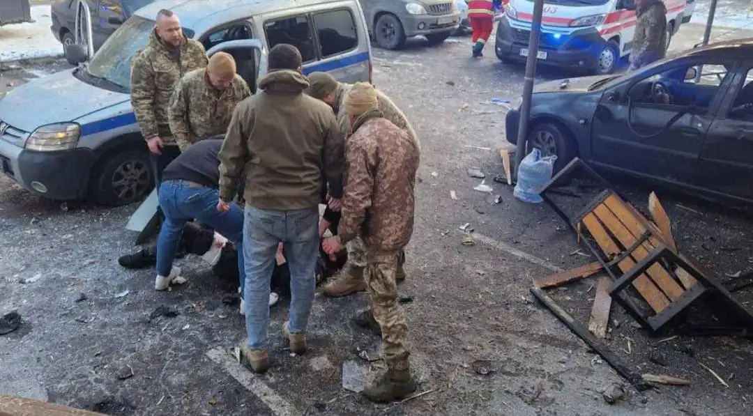 Погибший был военным: появились новые подробности теракта в Днепре (фото, видео)