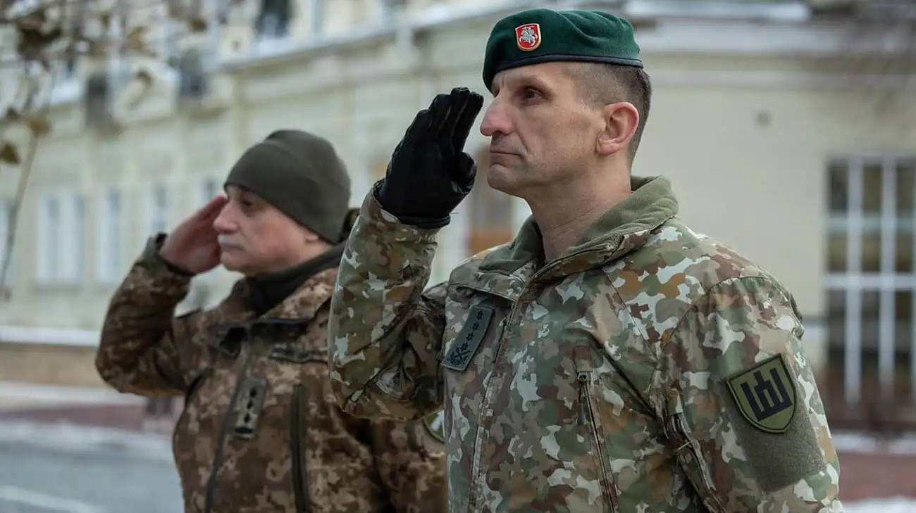 Lithuanian Armed Forces chief meets with his Ukrainian counterpart and promises to continue training for Ukrainian troops – photo, video