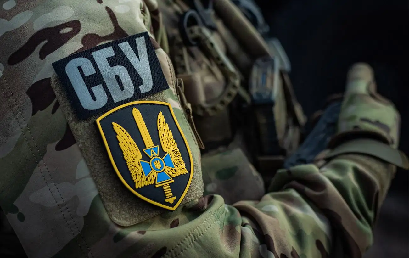 Палало всю ніч. Дрони СБУ знищили склад ворожих боєприпасів у Донецькій області, - джерела