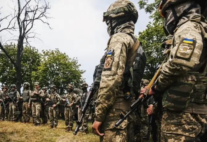 Надеть наручники: в ТЦК рассказали, могут ли к военнообязанному применять силу