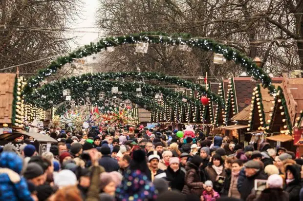 Українці не зможуть відпочити на святкові дні: що змінилося у календарі