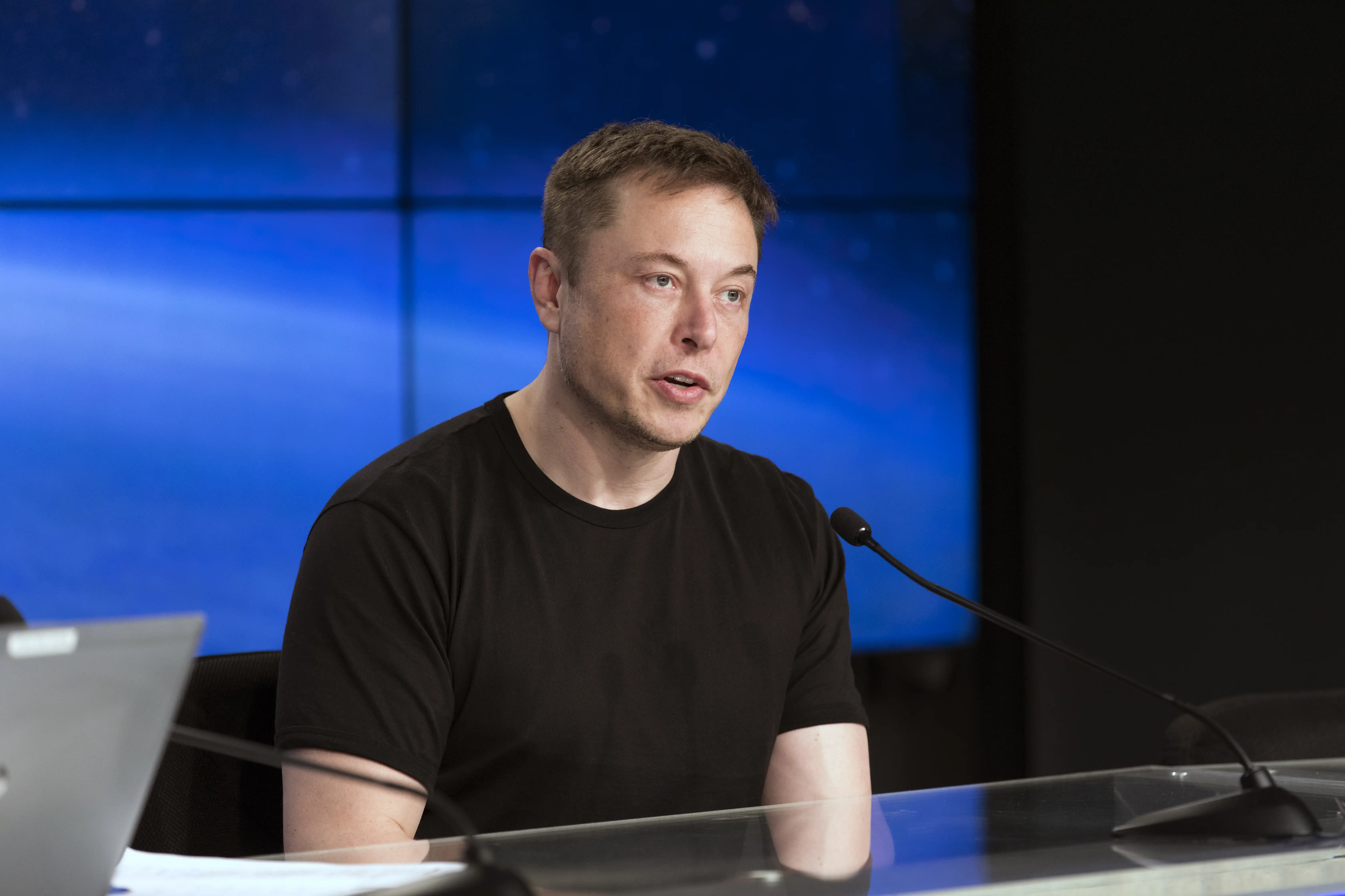 He's a fool. Musk unexpectedly demanded Scholz's resignation