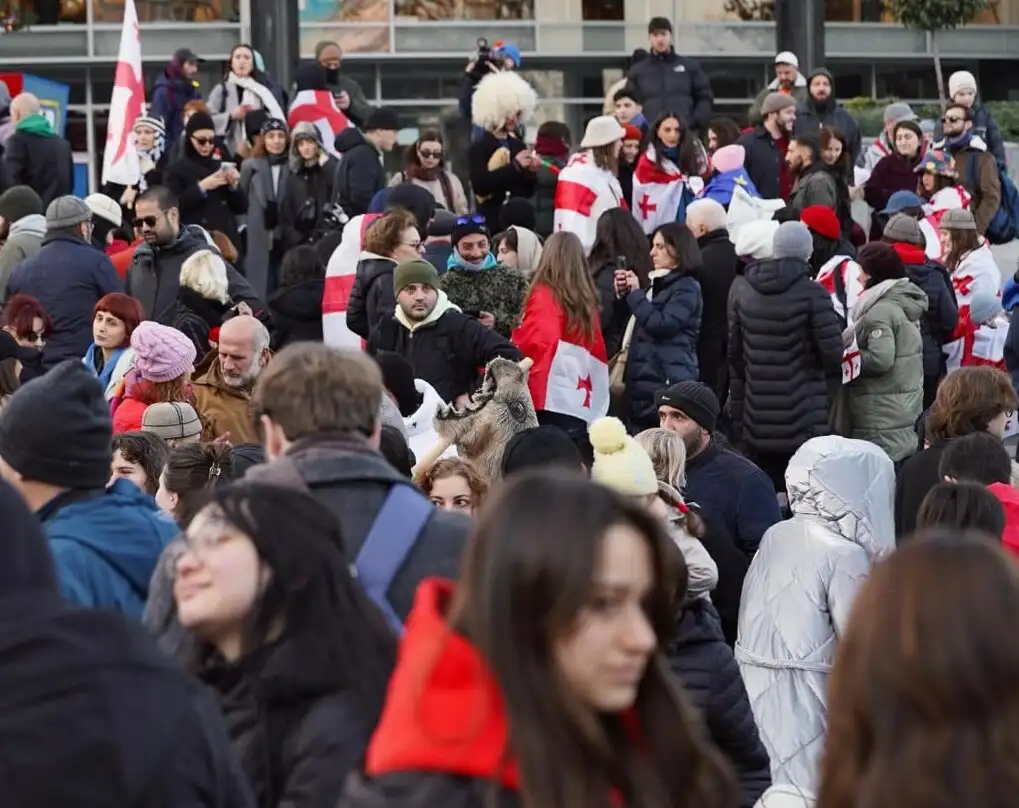 Watch: In Tbilisi, residents of different regions of Georgia are protesting en masse against government actions