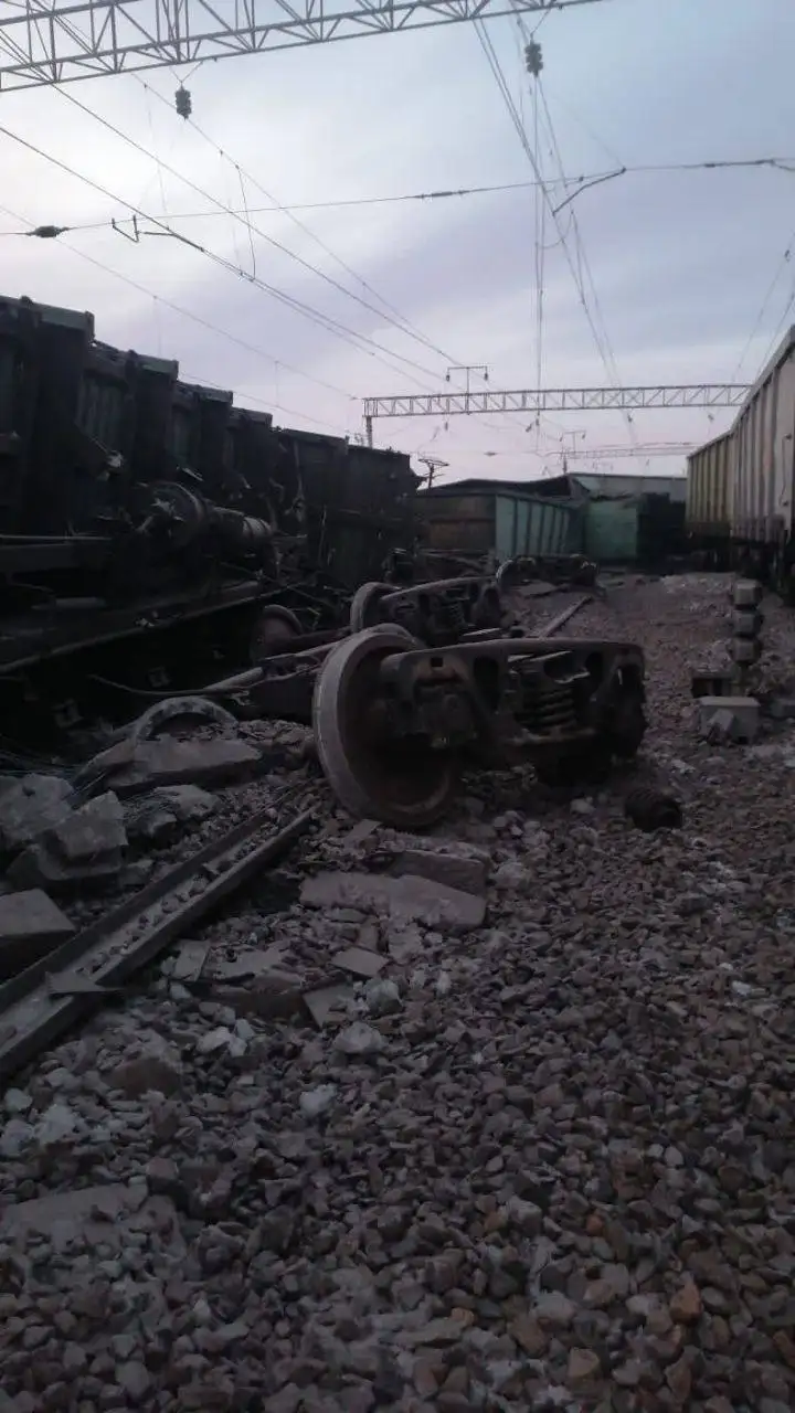 Dozens of coal wagons derailed in Russia — photo