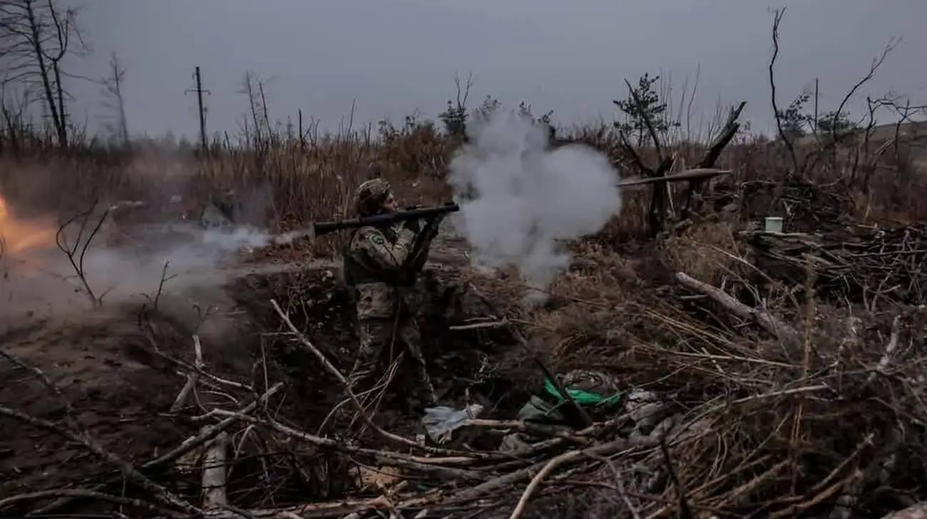 На фронті понад 200 боїв, найбільше ворог тисне на трьох напрямках – Генштаб