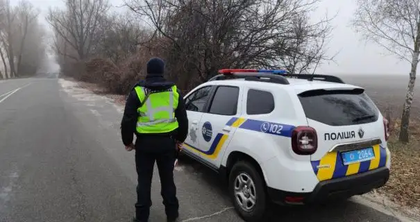 На Київщині внаслідок дронової атаки пошкоджені житлові будинки: поліція показала фото