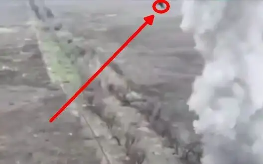 Record-breaking flight: body of occupier rises several dozen metres into air after attack by Ukrainian soldiers. VIDEO