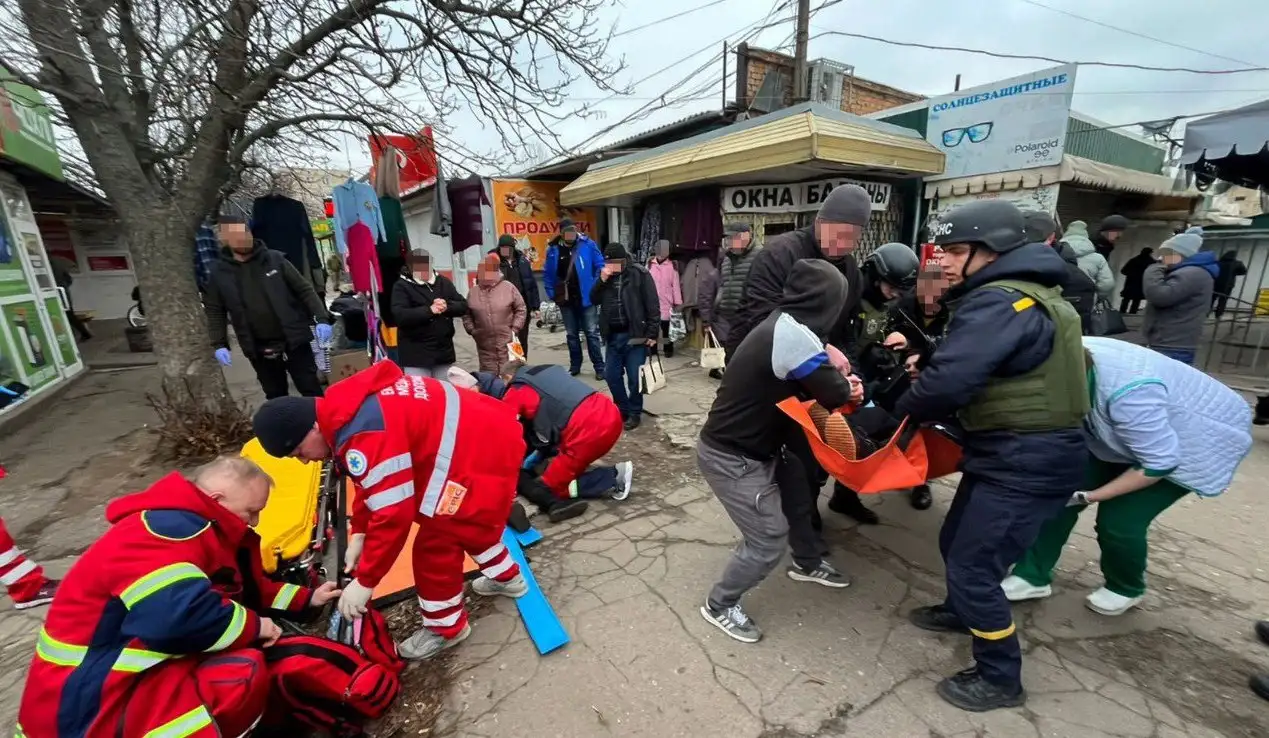 The Russian army fired a drone at a market in Nikopol — injuring 6 people