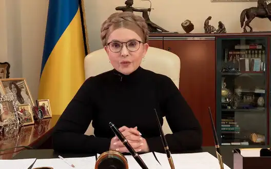 When Tymoshenko uses price of Nimesil as an example, she demonstrates her incompetence or bias - expert