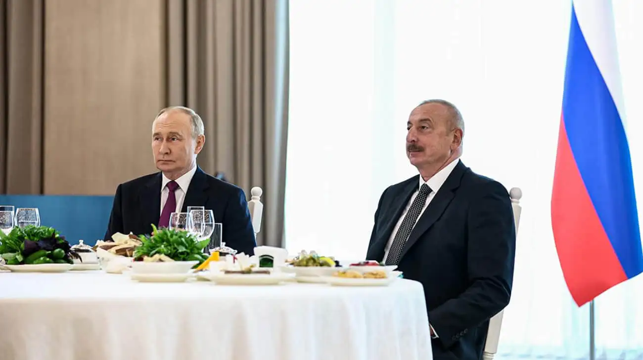 Putin offers apology to Azerbaijani president for "tragic plane incident" in Russian airspace