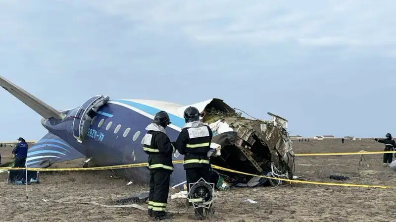 Путин "извинился" за крушение самолета Embraer 190: Алиев опроверг версию Кремля