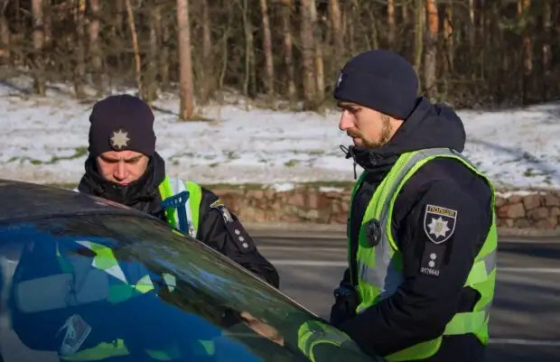 В Україні водіїв почали штрафувати за прогрів двигуна: як не "попасти" на 500 грн