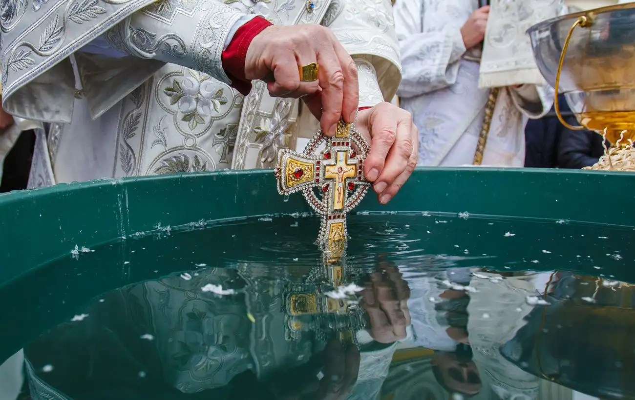 Водохреще-2025. Коли українці відзначатимуть свято за новим календарем