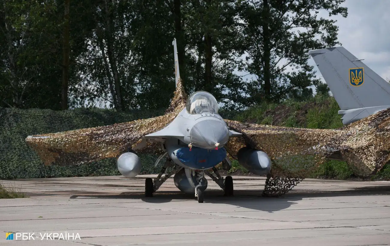 Стало известно сколько украинских пилотов прошли подготовку к полетам на F-16 в Британии