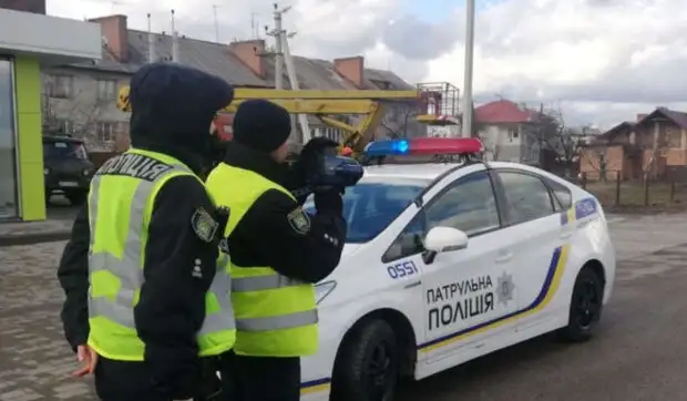 "Перехоплення" чи свавілля: що робити, коли водіїв зупиняють без підстав