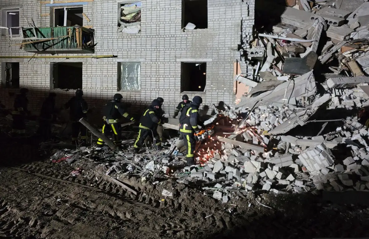 Russian strike on high-rise building in Sumy region — number of victims increases rapidly