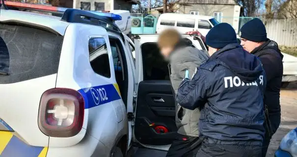 На Запоріжжі після п’яної сварки сталося вбивство, свідок погрожував поліцейським гранатою