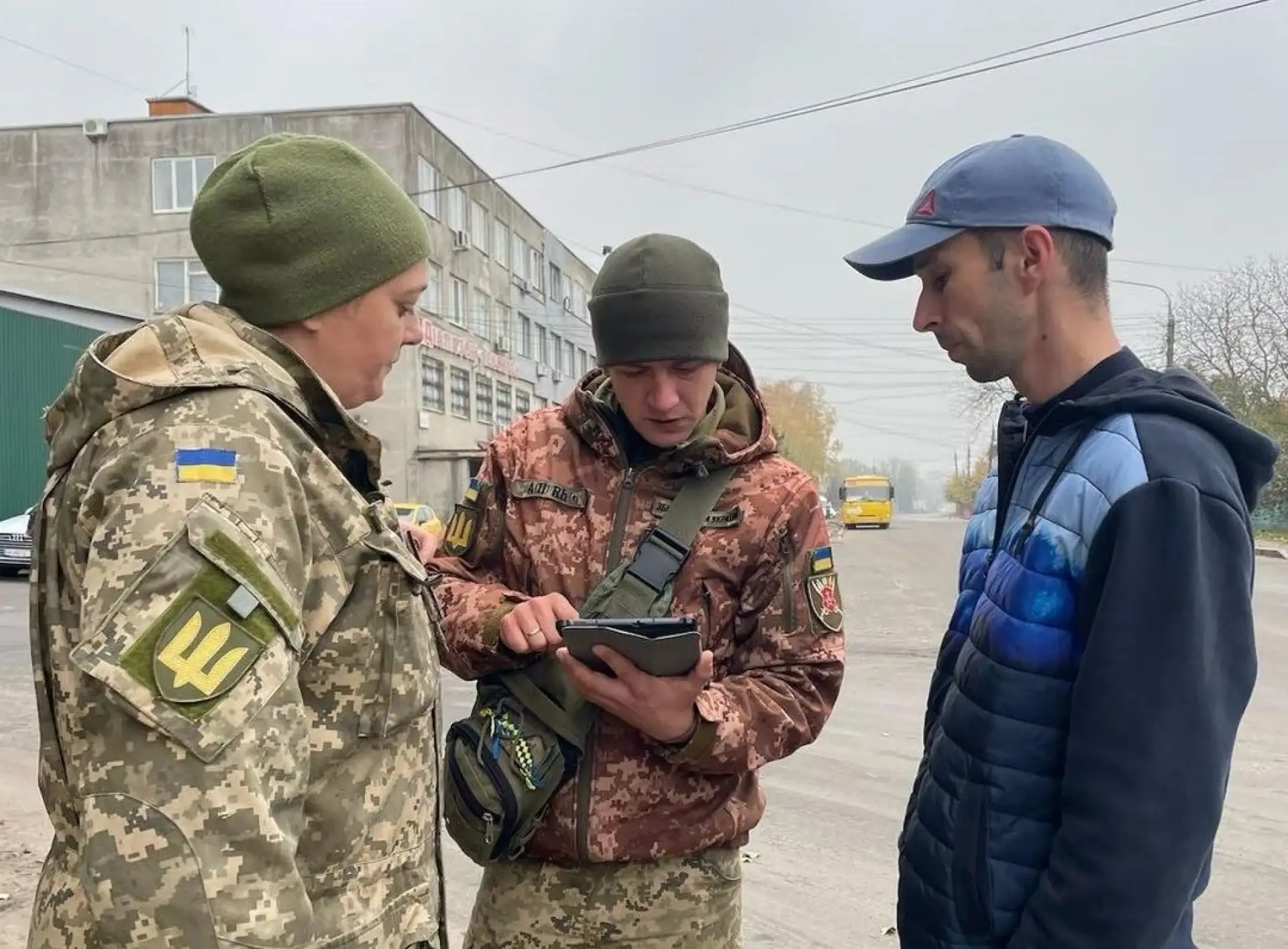 Поможет ловить уклонистов: священник ПЦУ призвал работников ТЦК молиться Иоанну Воину (видео)