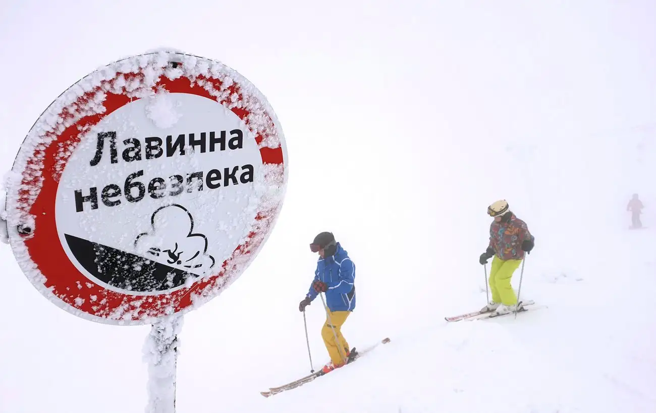 В Карпатах сошла снежная лавина: что известно