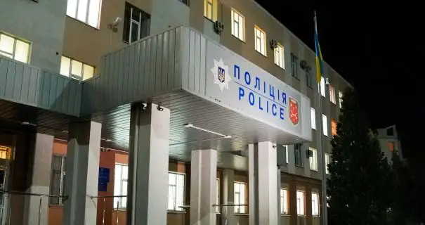 У Полтаві чоловік загинув, впавши з вікна п’ятого поверху лікарні