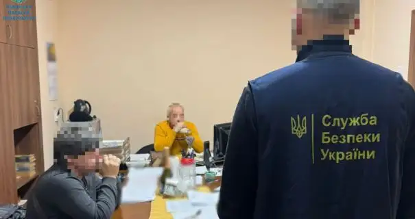 На Львівщині чиновника викрили у "сміттєвій" корупції