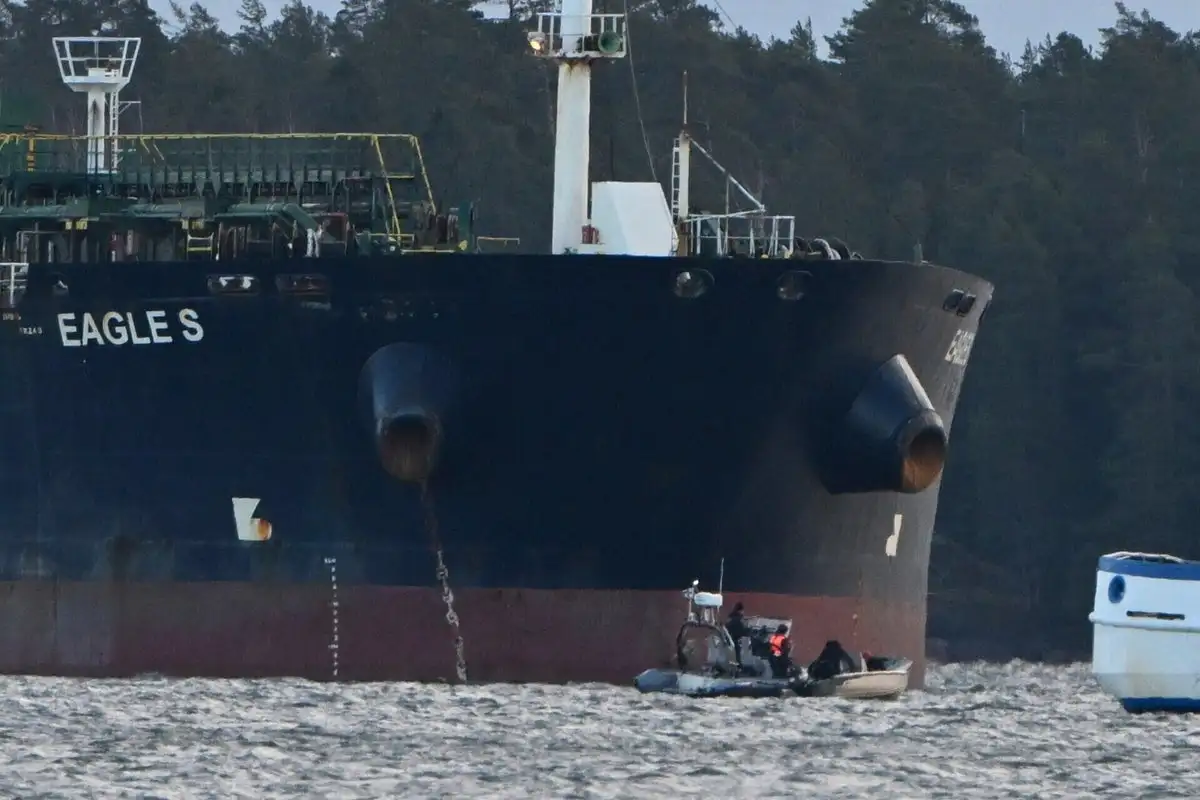 Shadow fleet of tankers keeps Russia's oil money flowing despite Western sanctions