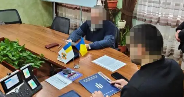 У Києві викрили чиновників, які переплатили 7 млн грн за планшети для ДСНС