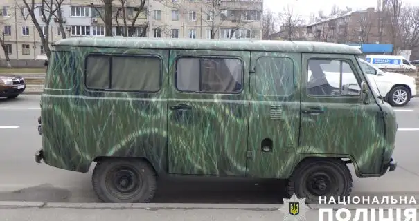 В Киеве угнали авто, которое должно было уйти на фронт