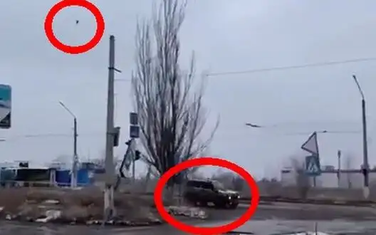 Ukrainian drone chases car with Russians in occupied Horlivka. VIDEO