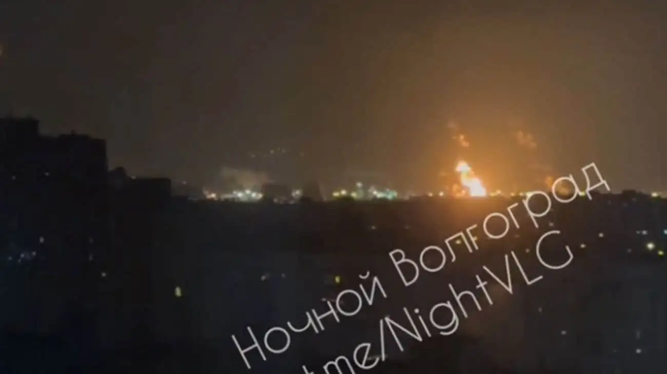 Explosion heard before fire at Lukoil refinery in Volgograd, Russian media report – video