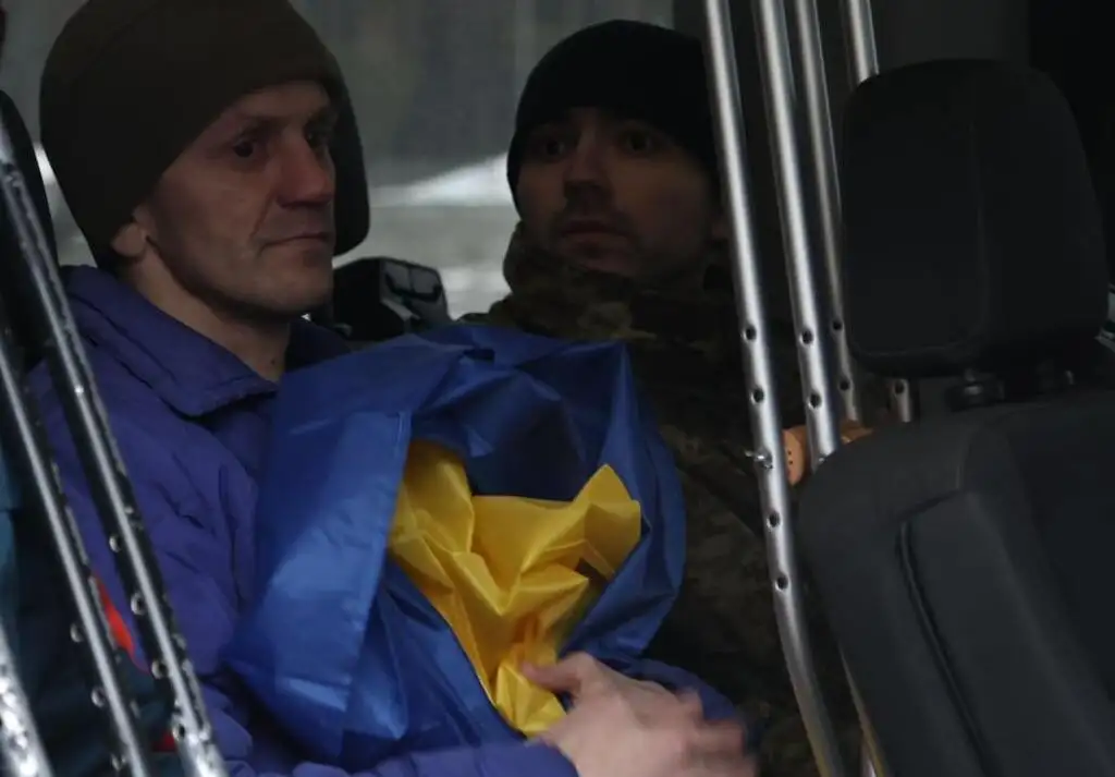 Ukraine returns 25 wounded and sick Ukrainian Armed Forces soldiers from Russian captivity