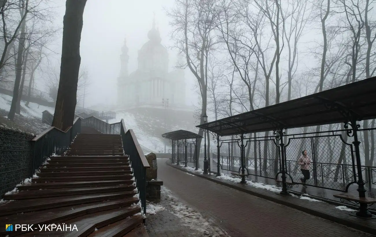 Сильний вітер і місцями опади: синоптик дала прогноз погоди на завтра