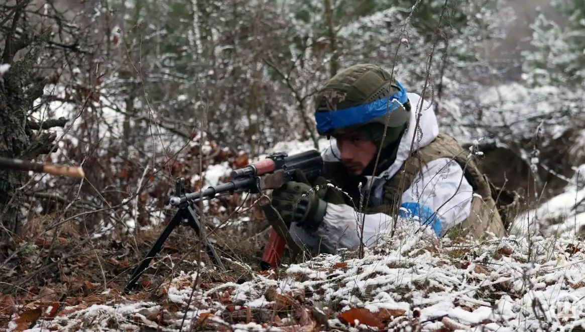 Watch: Ukrainian paratroopers captured 7 Russian occupiers in the Kurakhiv direction