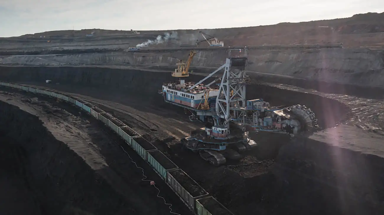 Russian coal exports plummet to six-year low, Moscow Times reports