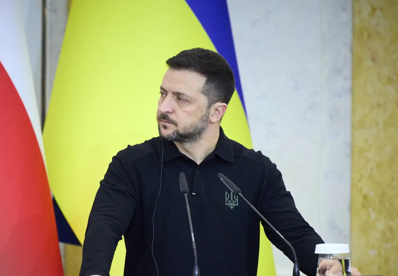 Faced with a choice. Zelensky opened a new "front" against Russia