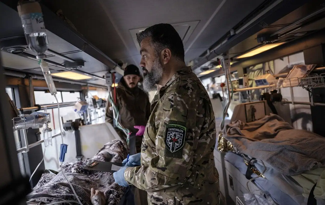 Від турнікета до дронів. Як новітні технології рятують життя військових на полі бою