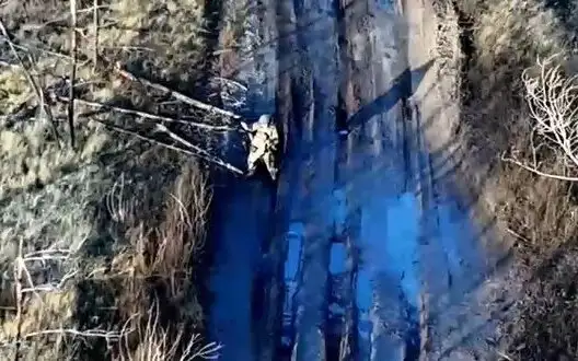 Russian obeyed Ukrainian drone with loudspeaker, raised his hands in air and walked into captivity. VIDEO