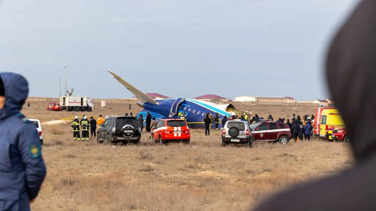 Zelenskyy urges Azerbaijani president Aliyev to pressure Russia over AZAL plane crash