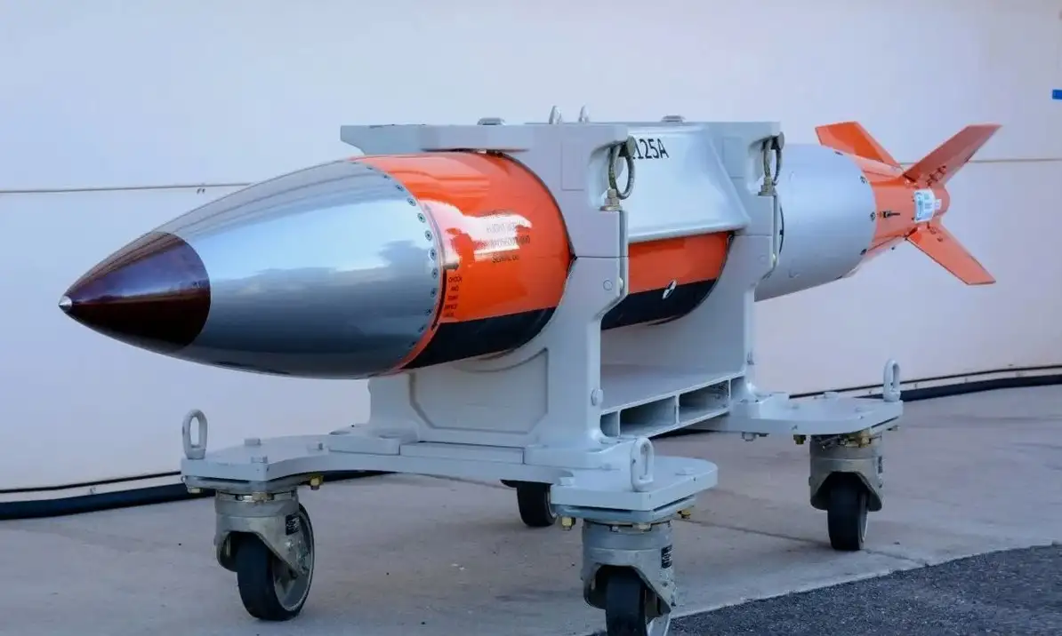 США размещают модернизированные ядерные бомбы B61-12 в Европе: что известно об оружии