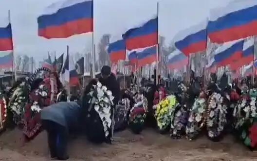 Russian woman at cemetery mourning for "heroes of SMO": "Today they brought another one - eightieth". VIDEO