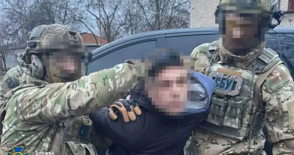 СБУ викрила 10 торговців "трофейною" зброєю: серед затриманих є військові