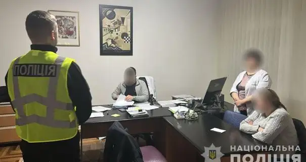 Посадовці лікарні у Львові отримали підозри за мільйонні збитки на закупівлях