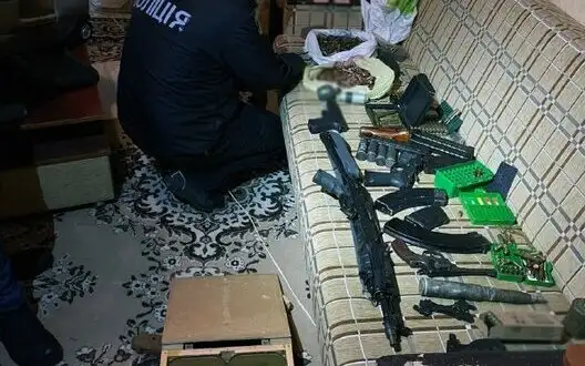 Grenade launchers, ammunition, explosives seized: police conduct 19 searches in Kherson region to shut down arms trafficking channels. PHOTOS