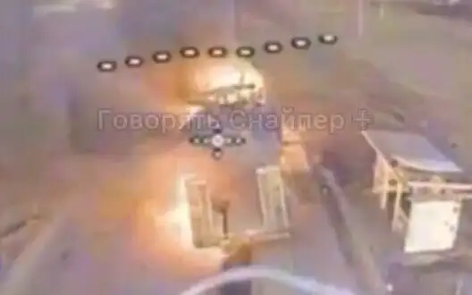 Drones destroyed Russian tank that occupiers were transporting on lowboy trailer. VIDEO