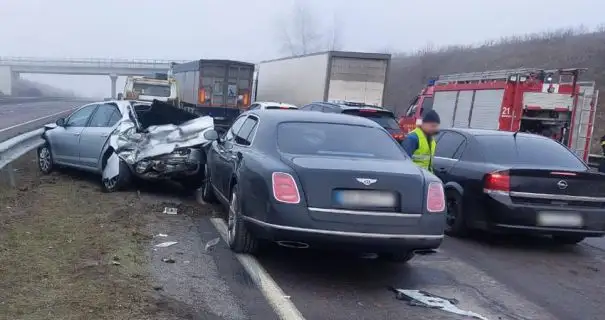 Зіткнулися легковики та вантажівки: подробиці масової ДТП на Черкащині