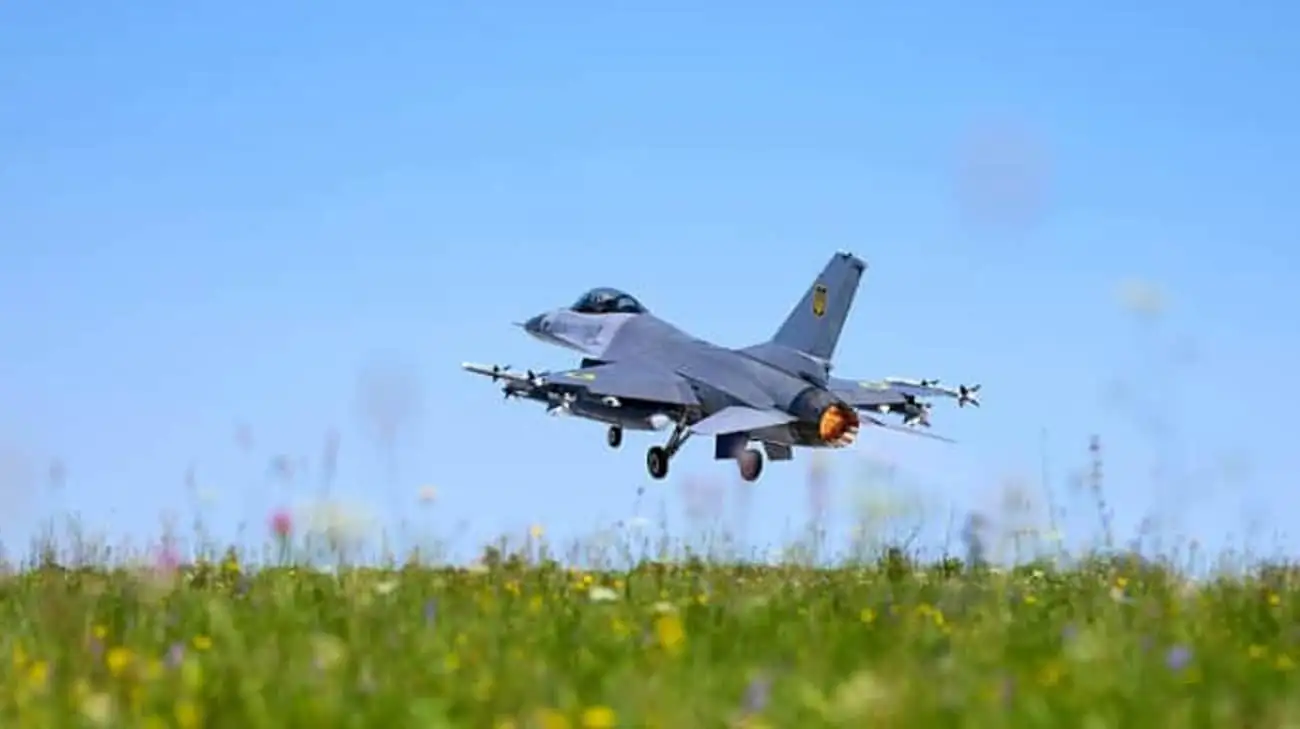 Netherlands to help train 26 Ukrainians to service F-16s